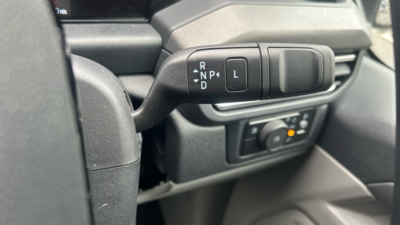 Ford Tourneo Custom 340 L2 Petrol Fwd 2.5 PHEV 232ps H1 Zetec 8 seater Auto